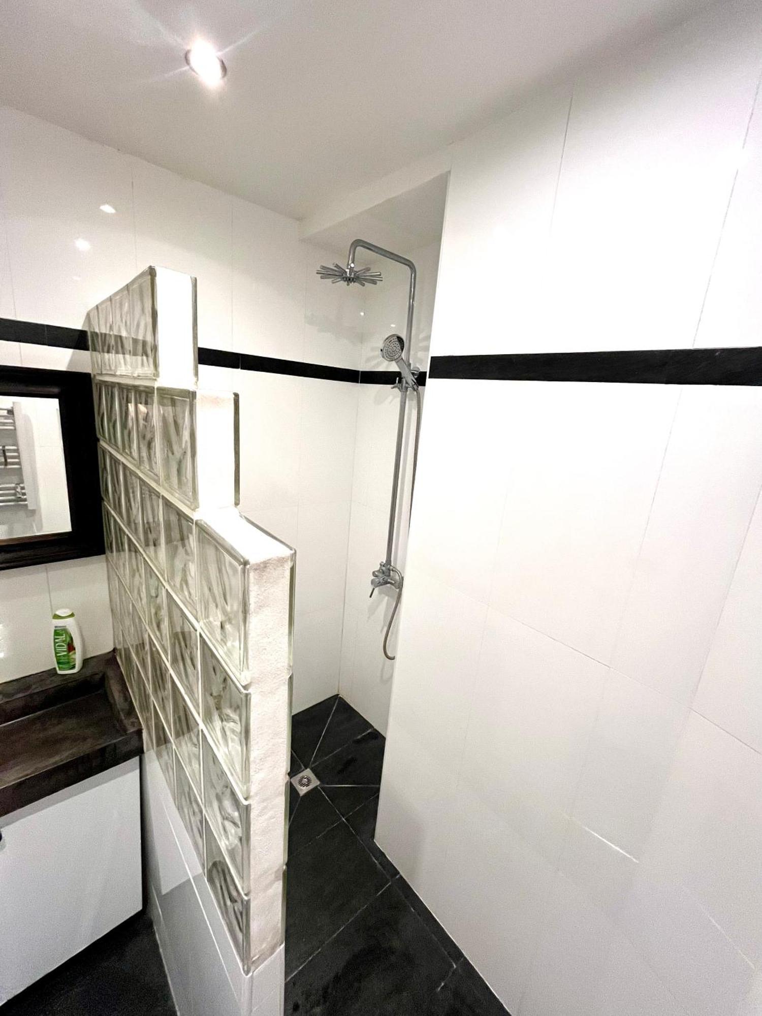 Apartment Sur Roya Centre